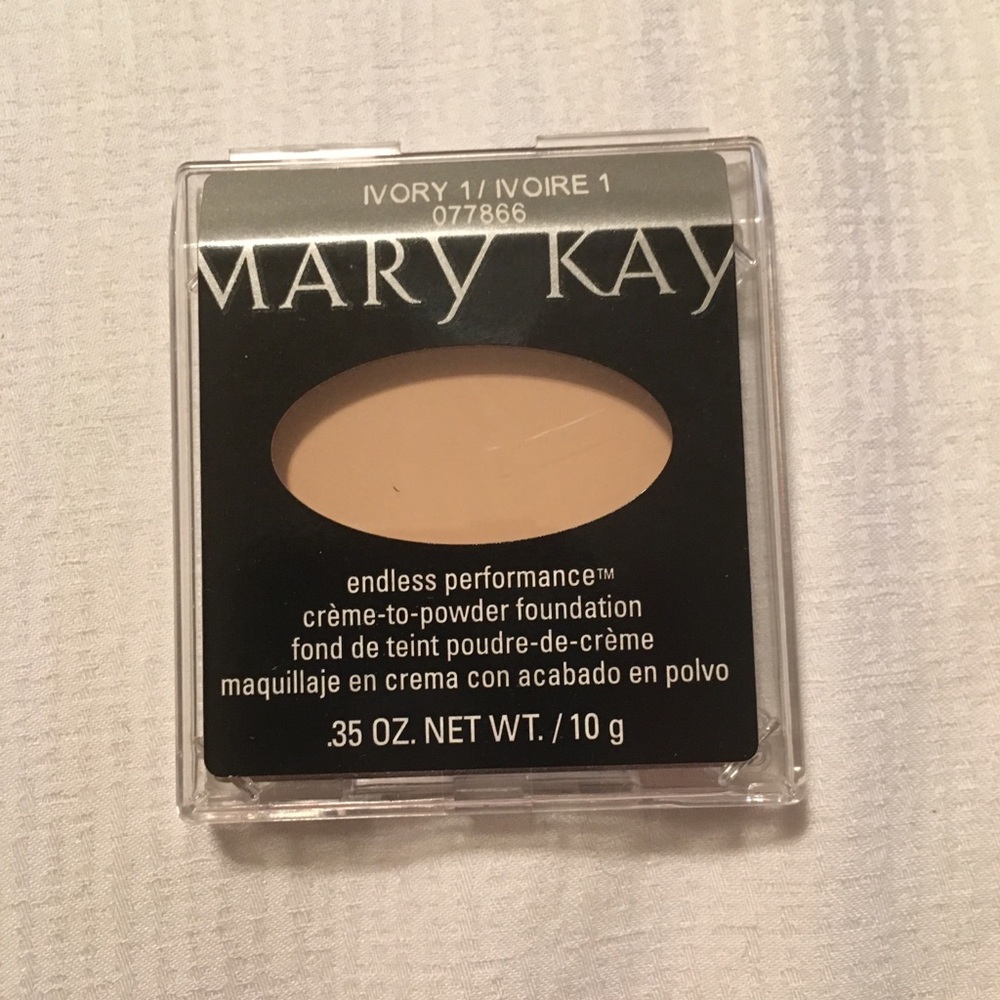Endless Performance Cream to Powder Foundation